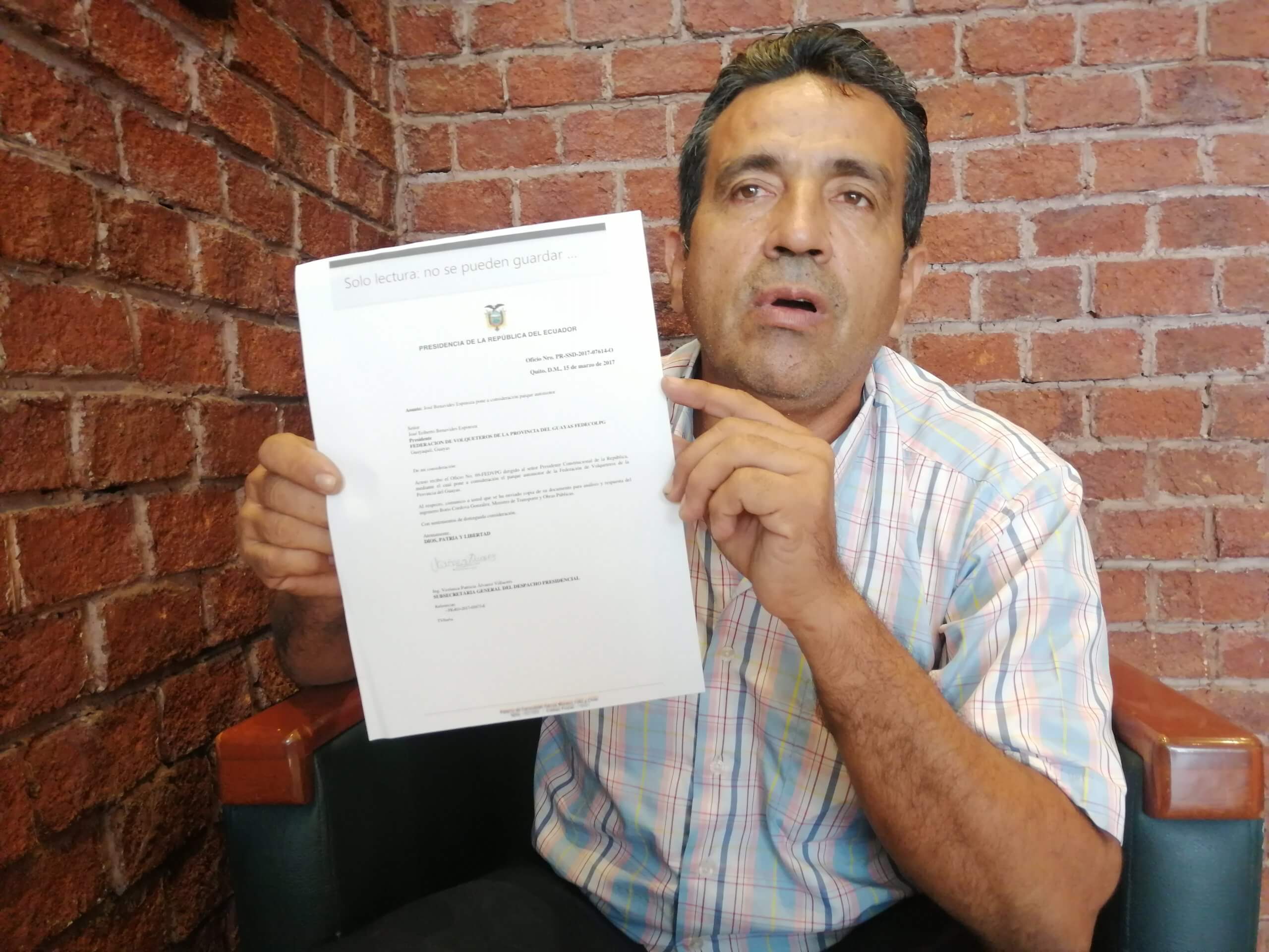 A Benavides lo mandaron "a cambiar de oficio"