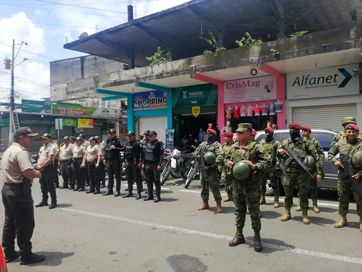 WEB POLICIA Y FF.AA.