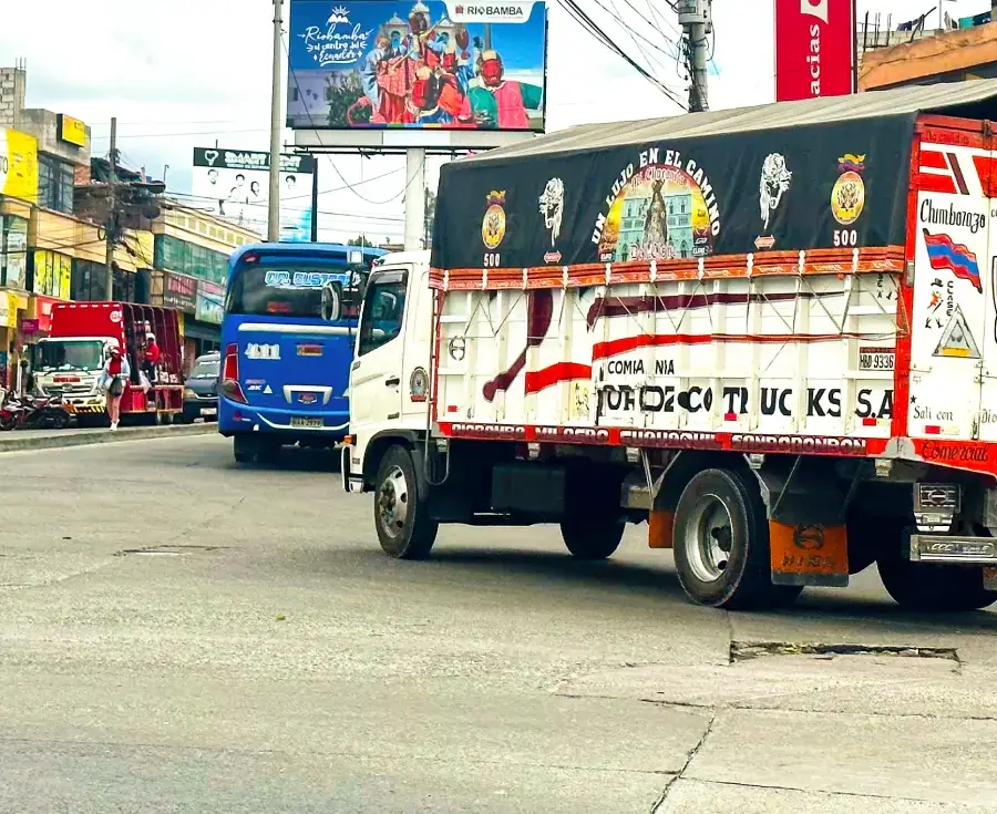Transporte público y comercial espera estudio de su vida Eutil en Ecuador.