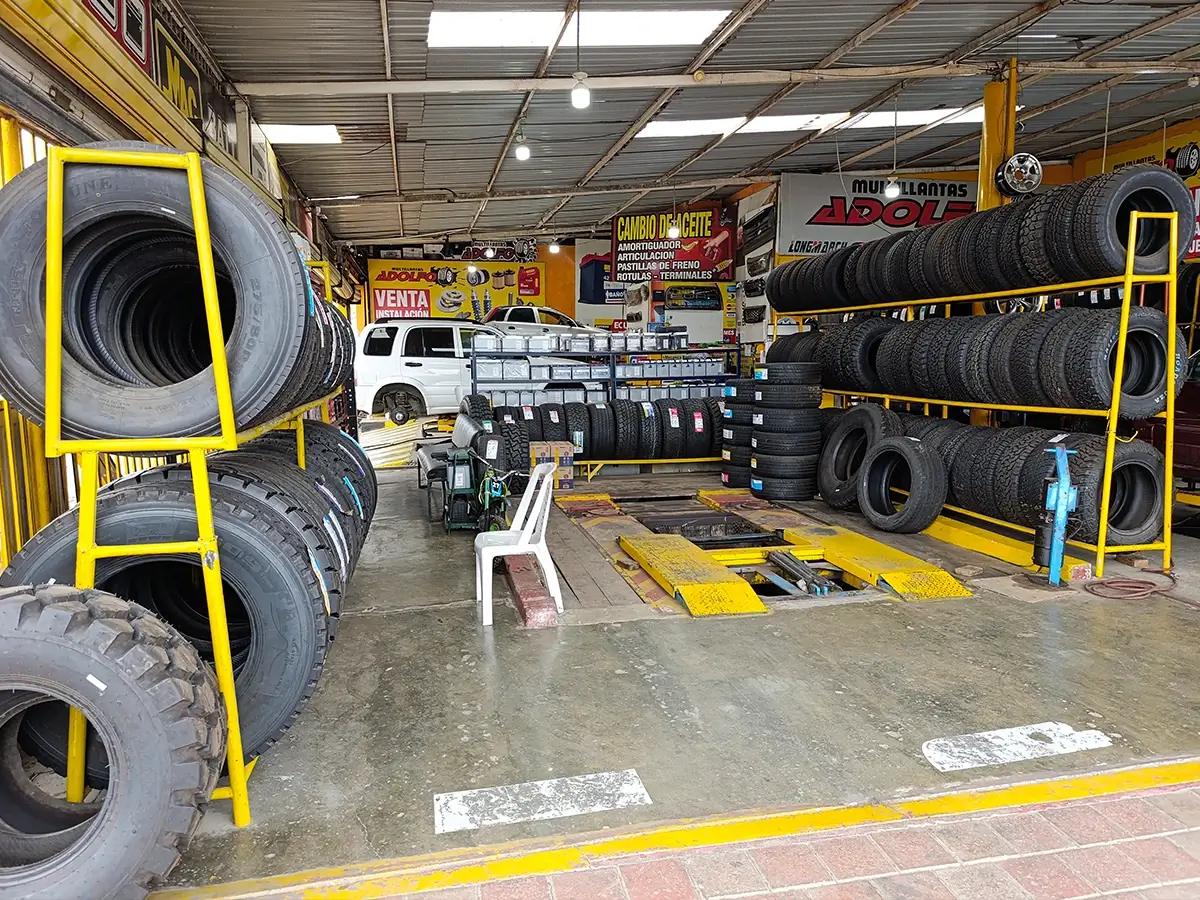 NEGOCIO DE LLANTAS BAJO