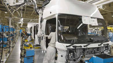 Camion Hino en linea esamblaje en planta Koga de Japón
