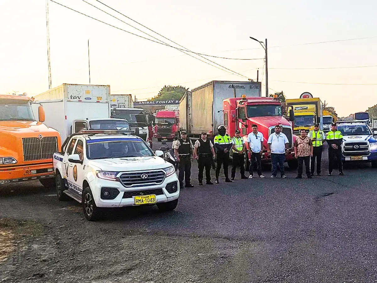 Cetrape continua su labor de coordinar convoyes en Anillo Vial de Quevedo