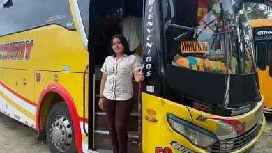 Corina Isabel Saavedra disfruta su trabajo en Coop. Kennedy.