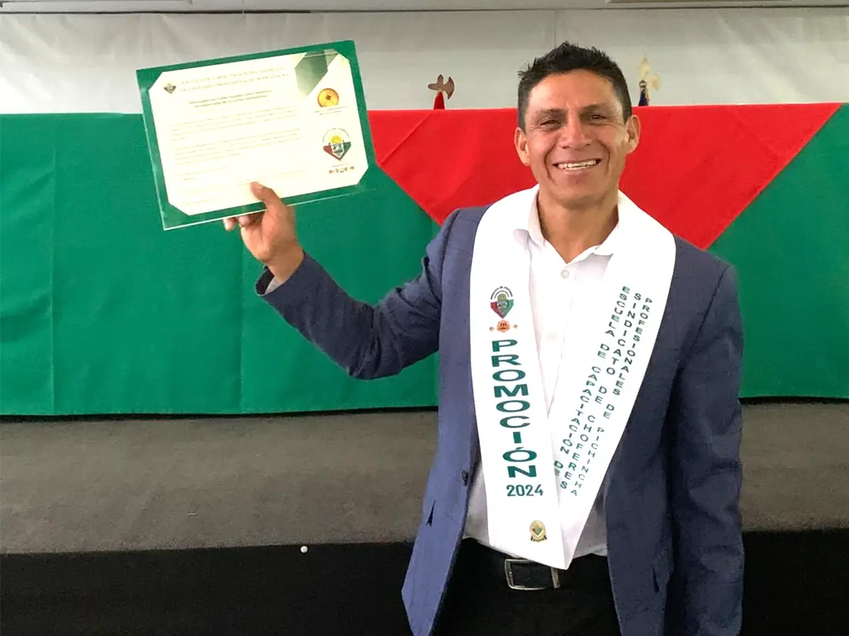 Geovanni Valencia ejemplo de perseverancia y esfuerzo