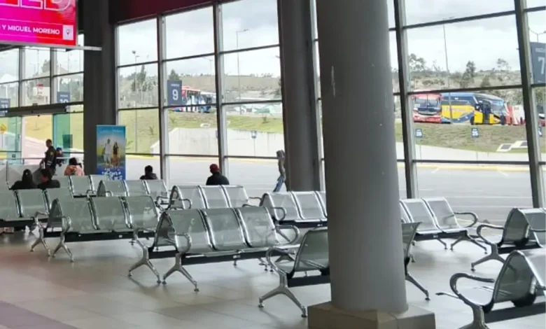 TT Sur de Ambato está vacía por causa de las mini terminales.
