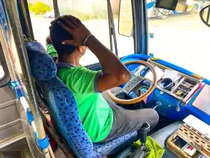 Conductor urbano preocupado afecta su salud mental