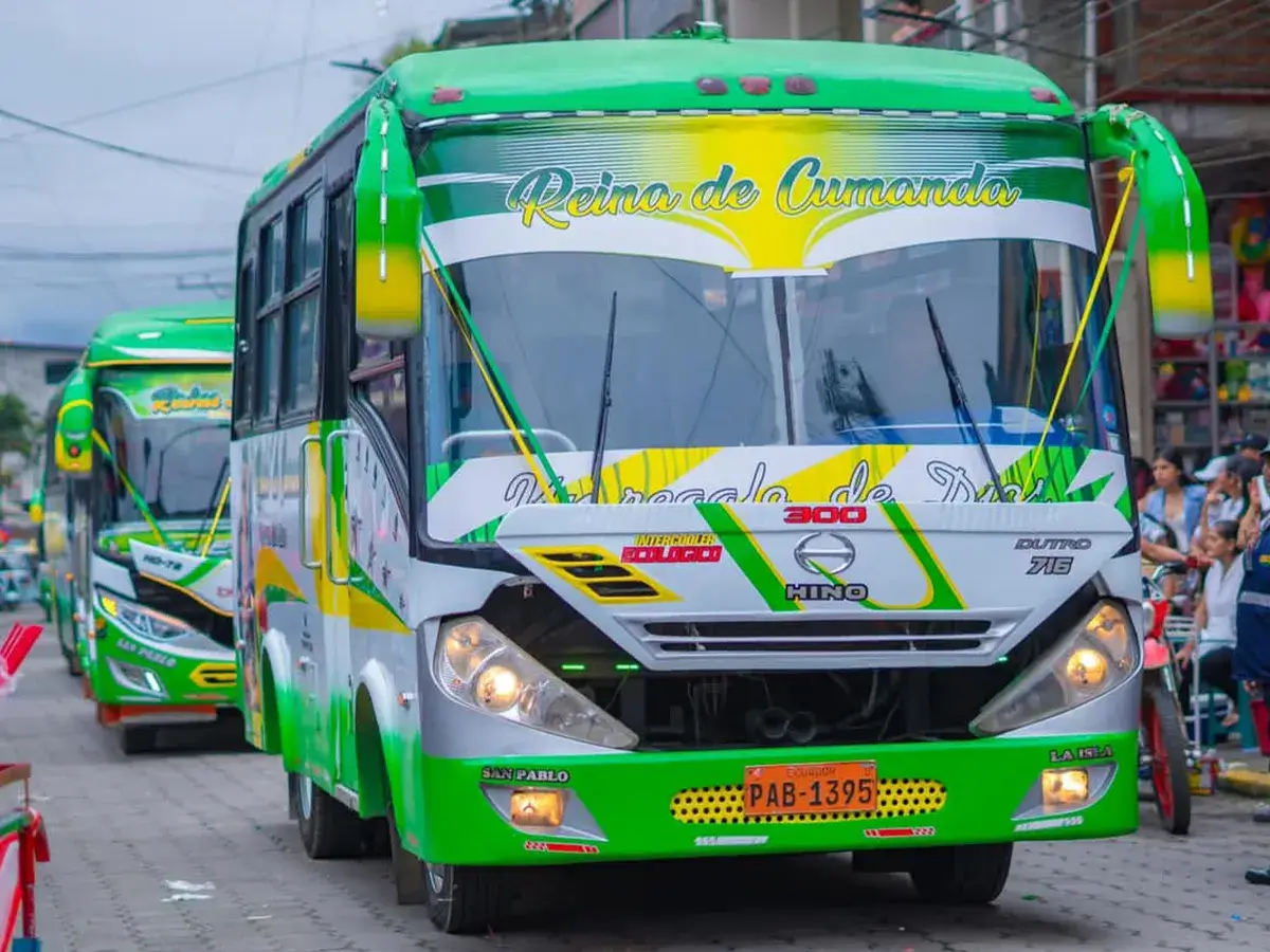 Bus Cooperativa Reina de Cumandá