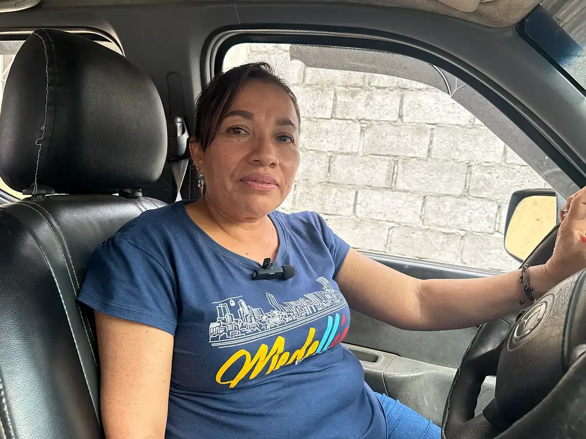 Elizabeth Vallejo, mujer conductora profesional