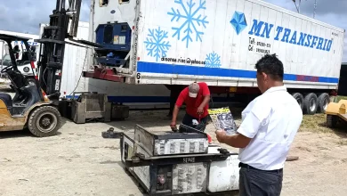 Santiago Rogel trabaja en el transporte de mariscos