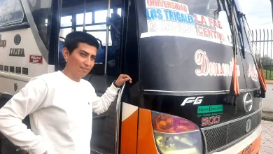 Andrea Paliz primera conductora de bus urbano