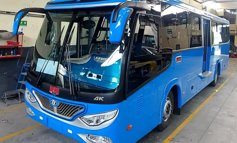 Bus de Transplaneta fabricado por IMETAM