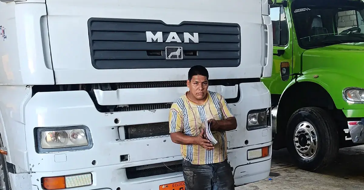 Luis Pacheco, conductor profesional