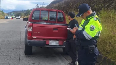 Elija entre policías y agentes de la CTE