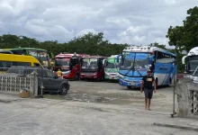 Buses con turistas llegan a Atacames de distintos cantones